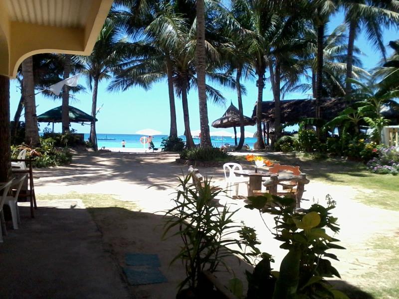 Mikas Beach Resort Balabag  Buitenkant foto